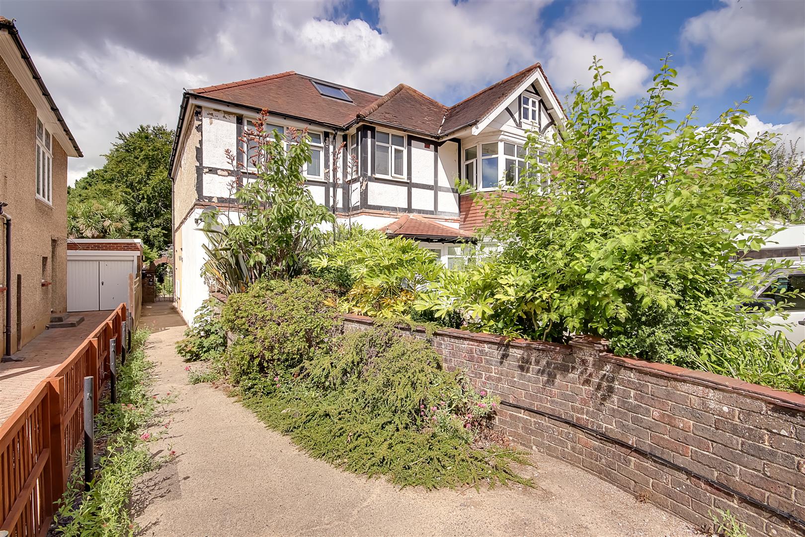 Flat | Grand Avenue, Worthing, BN11 | For Sale